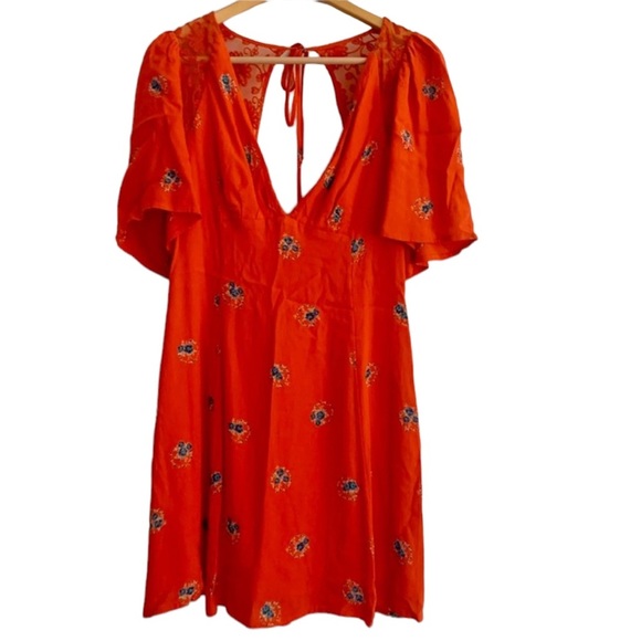 Elegant Red Floral Women's Dress - Picture 6 of 8